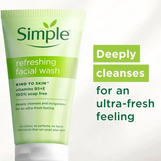 ژل شستشوی صورت سیمپل مدل Refreshing 150ml – انگلیس